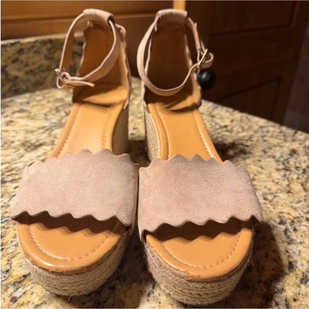 J by J. Crew scalloped tan suede platform espadrilles Size 10.5